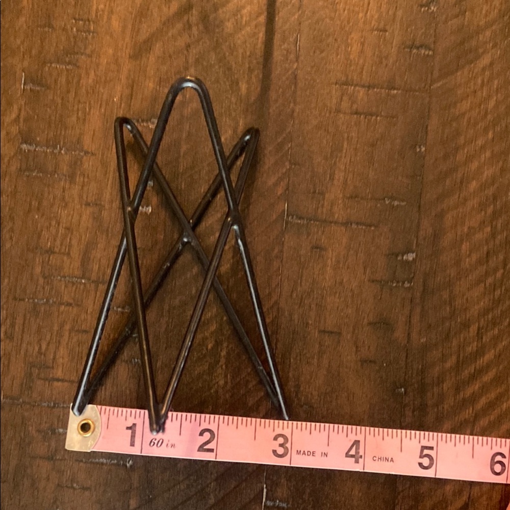 Set of Geometric Air Plant Holders - for those that love their plants ๐ - Picture 5 of 13